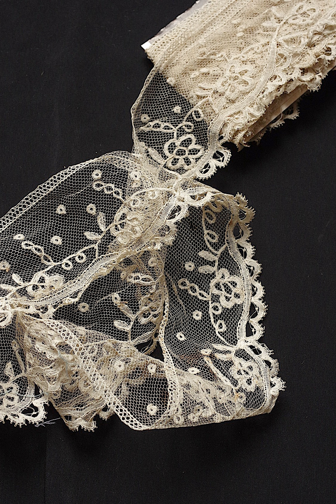 アンティークレース dentelle antique lace 190cm+180cm