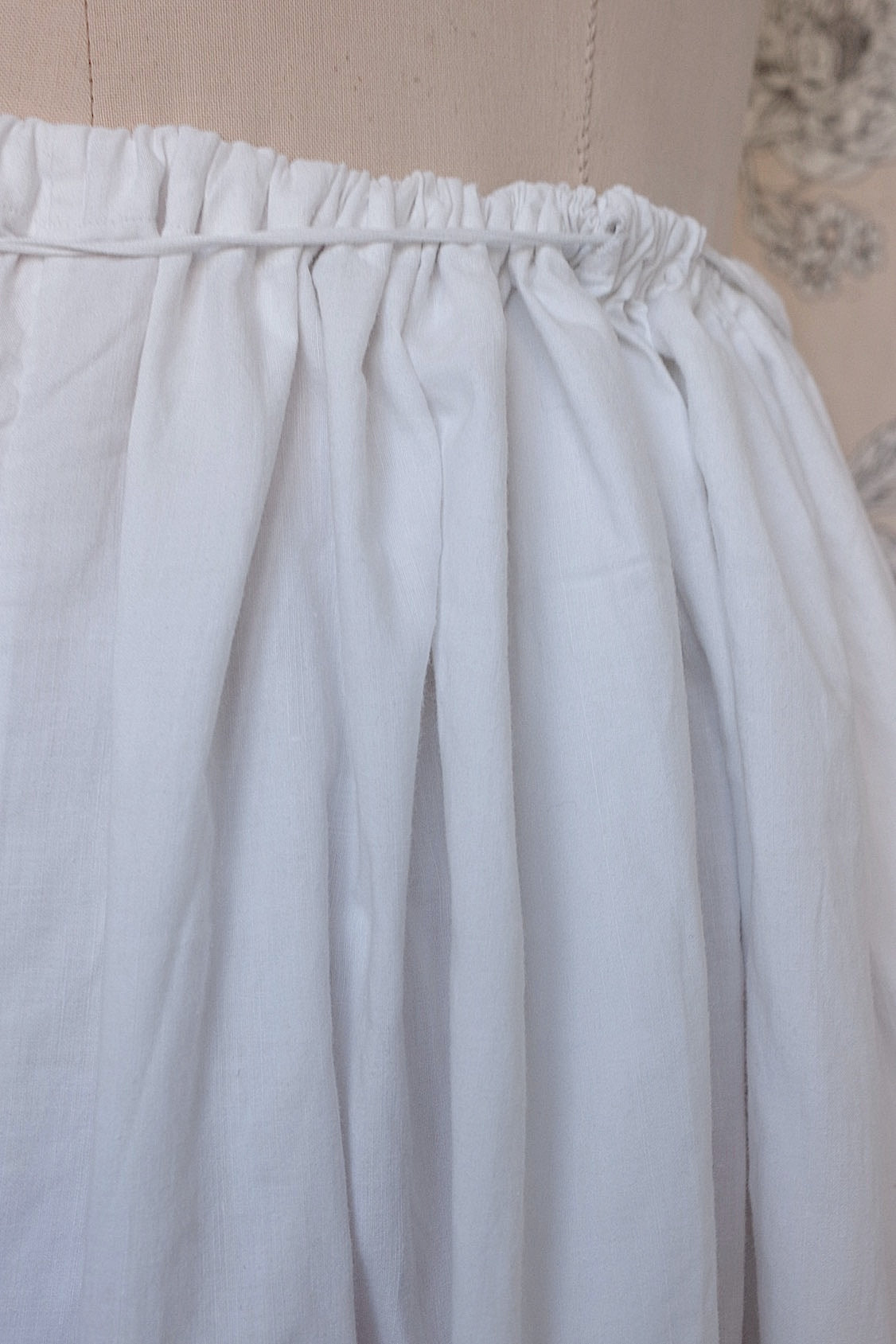 Antique skirt vêtement antique