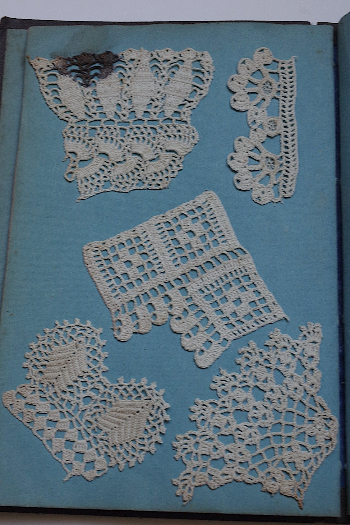 アンティークレース dentelle ancienne サンプルブック