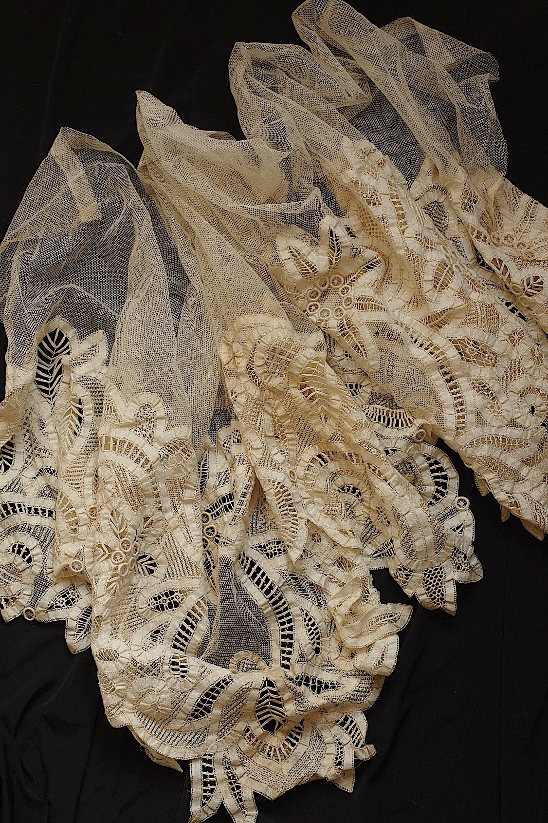 アンティークレース dentelle ancienne bas d'aube