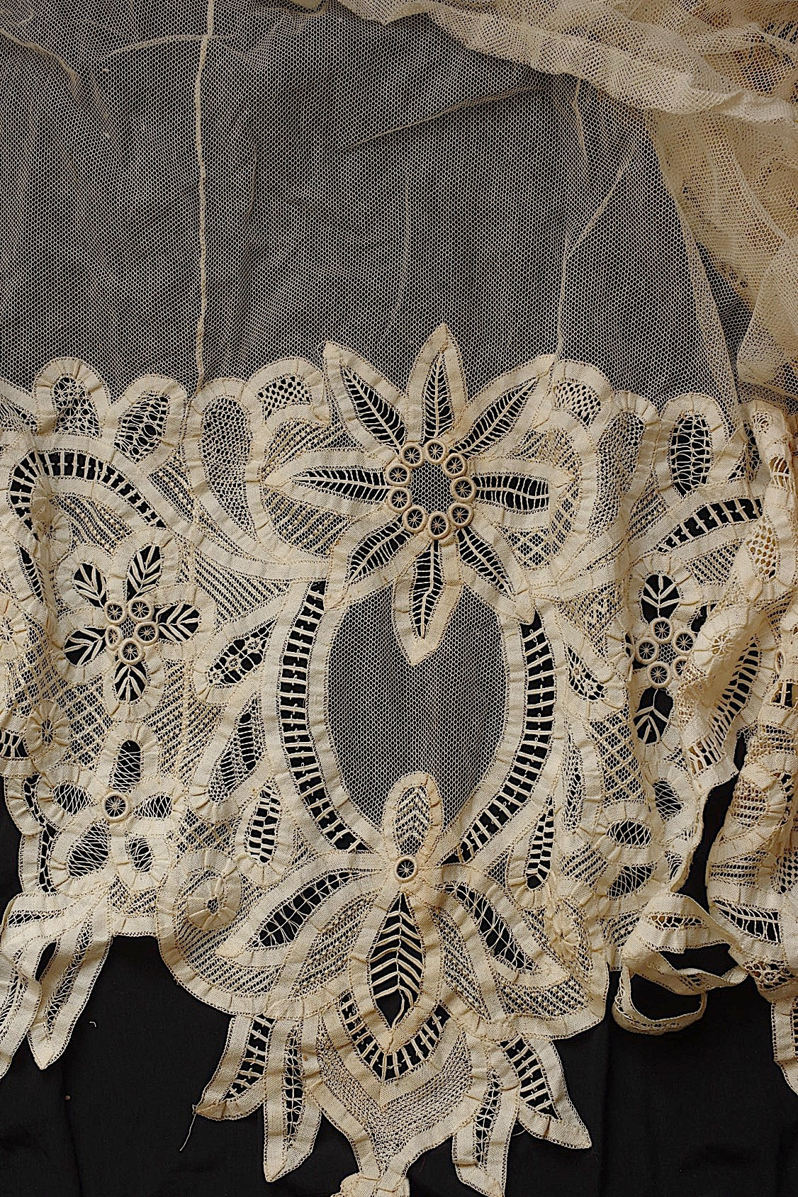 アンティークレース dentelle ancienne bas d'aube