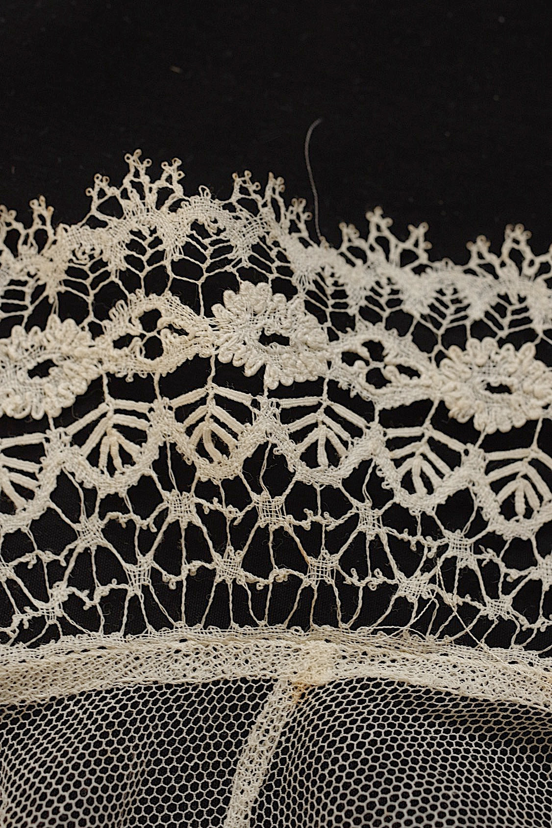 アンティークレース dentelle ancienne plastron 2つ