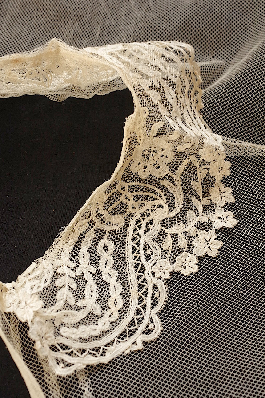 アンティークレース dentelle ancienne plastron 2つ