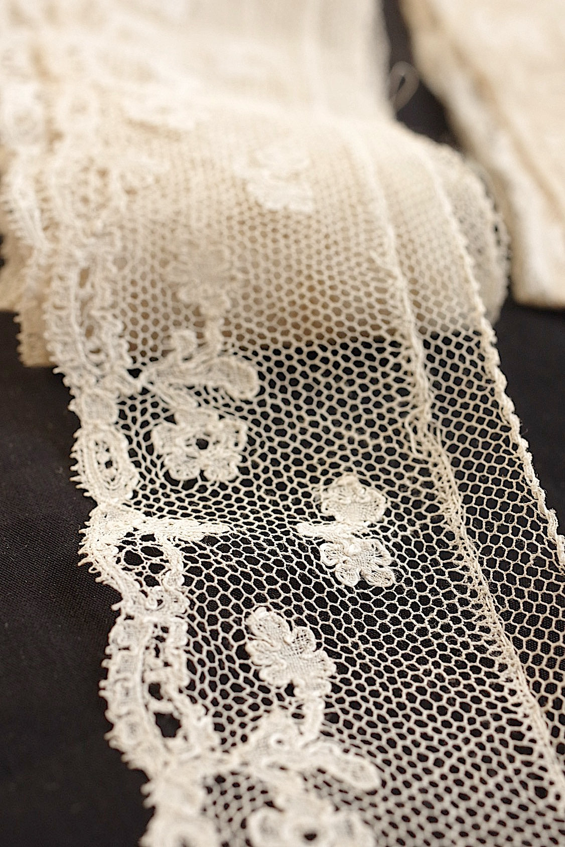 アンティークレース dentelle ancienne  2種