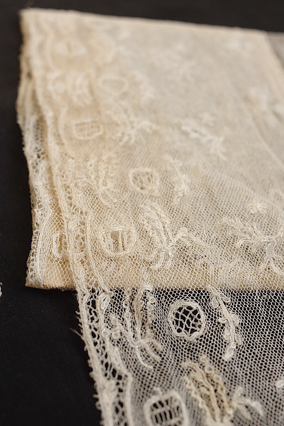 アンティークレース dentelle ancienne  2種