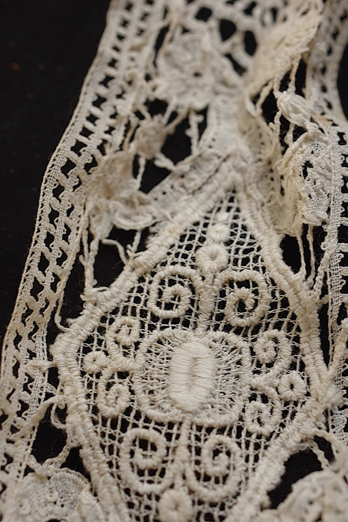 アンティークレース dentelle ancienne  ハギレ2種