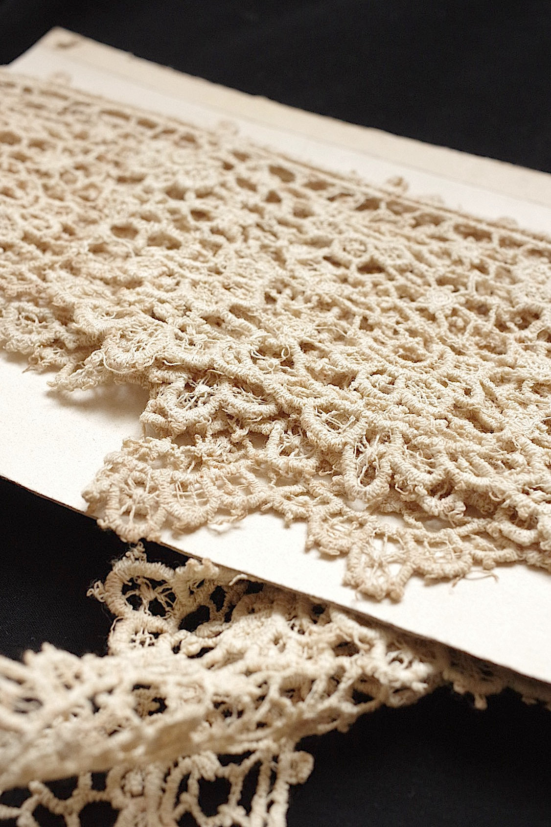 アンティークレース dentelle ancienne 255cm