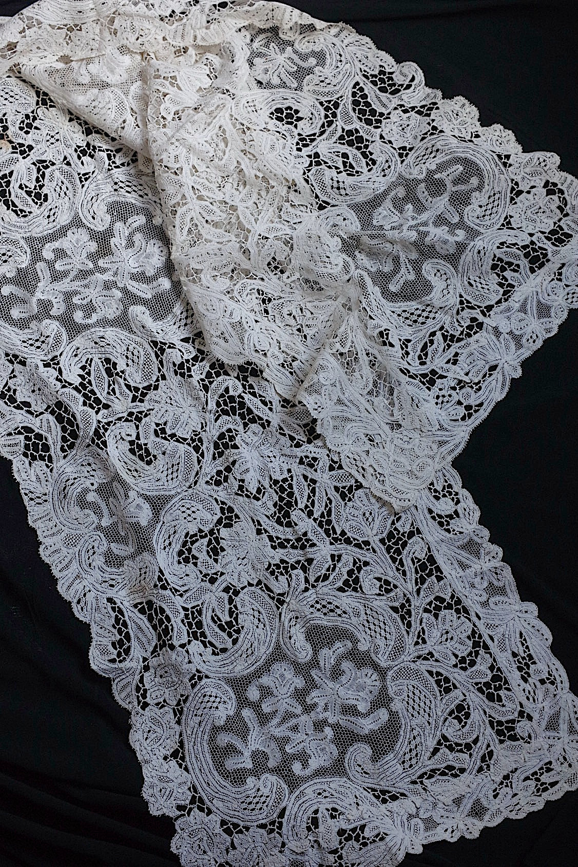 la dentelle ♡* アンティークレース見本シート 小 アンティークレース dentelle ancinne nappe - .FR a l'epoque