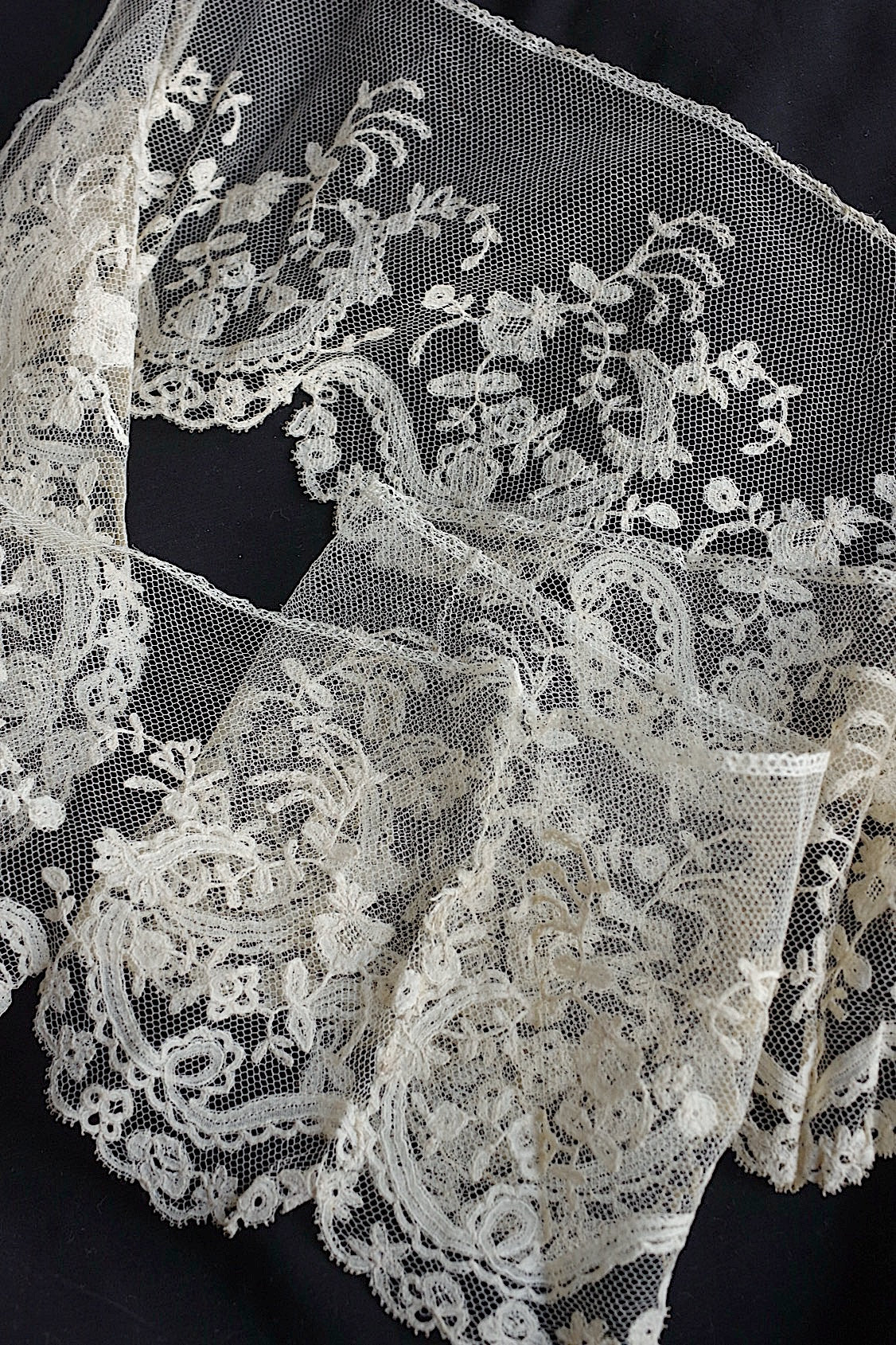 アンティークレース dentelle ancinne 145cm - .FR a l'epoque