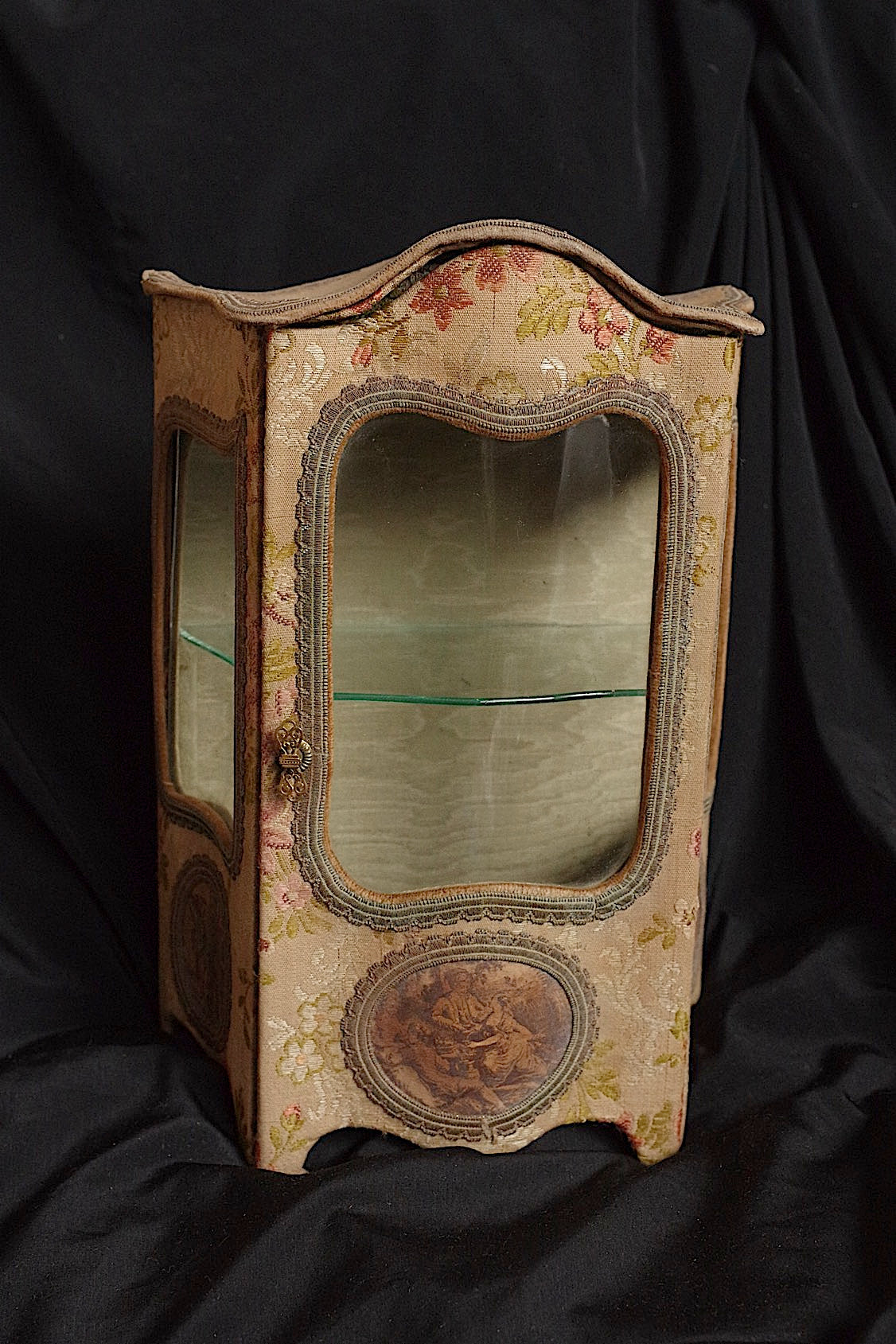 アンティーク小物入れ棚 antique objet de vitrine2