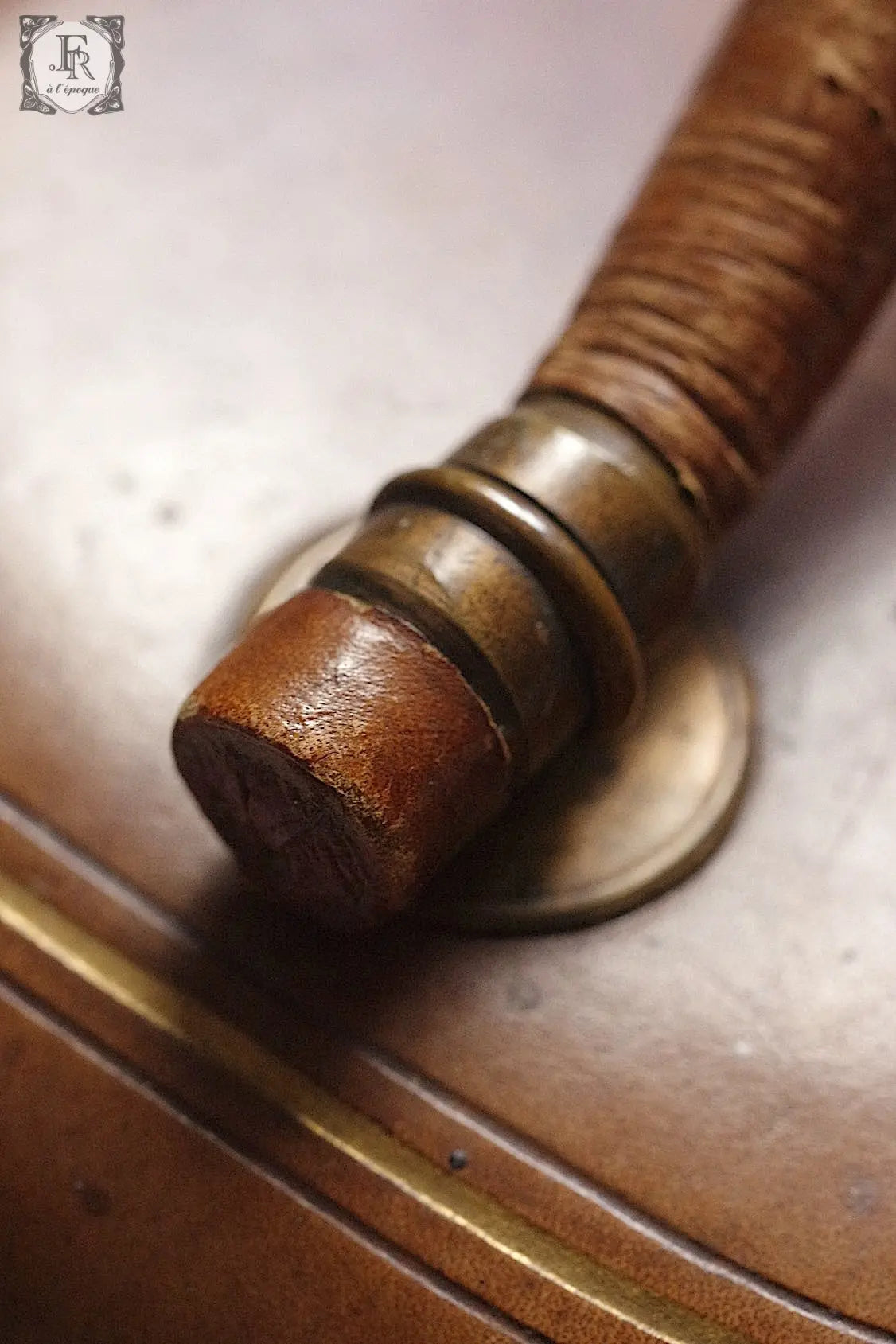 アンティーク革製箱 Boite à necessaire antique .FR a l'epoque