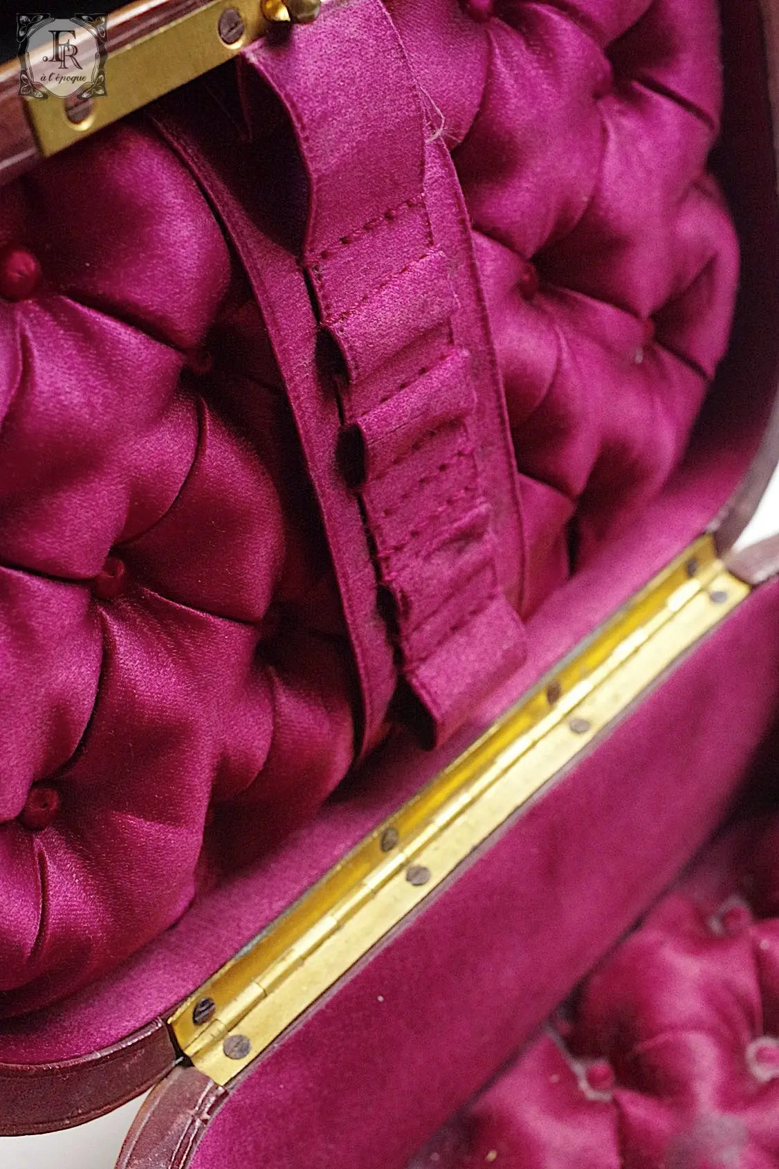 アンティーク革製箱 Boite à necessaire antique .FR a l'epoque