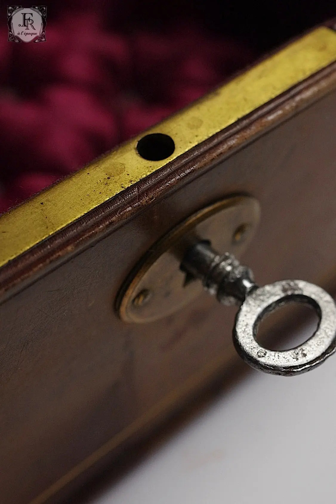 アンティーク革製箱 Boite à necessaire antique .FR a l'epoque