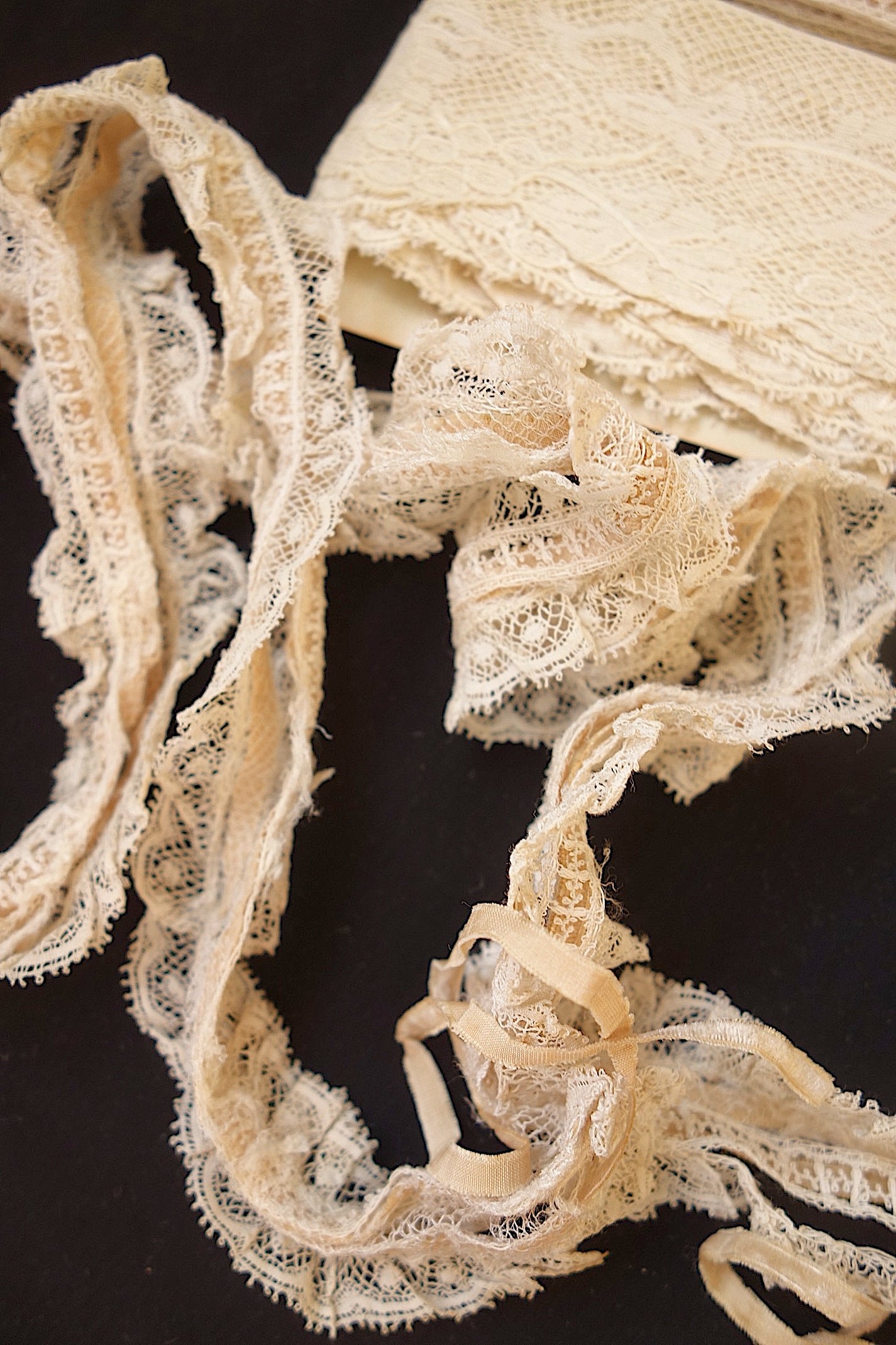 アンティークレース 4種