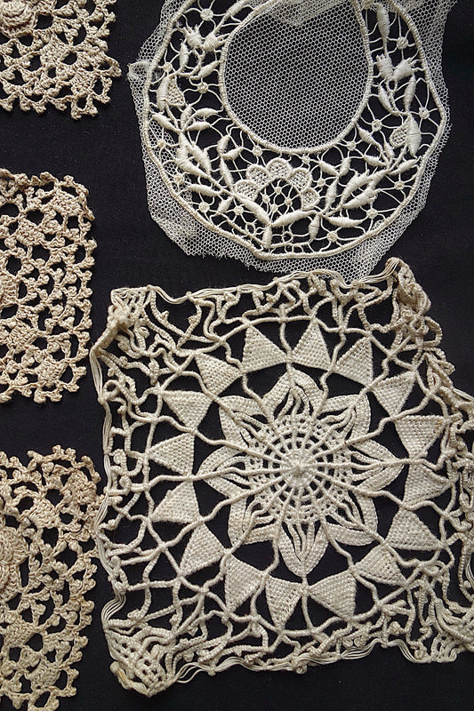 アンティークレース モチーフlots 1