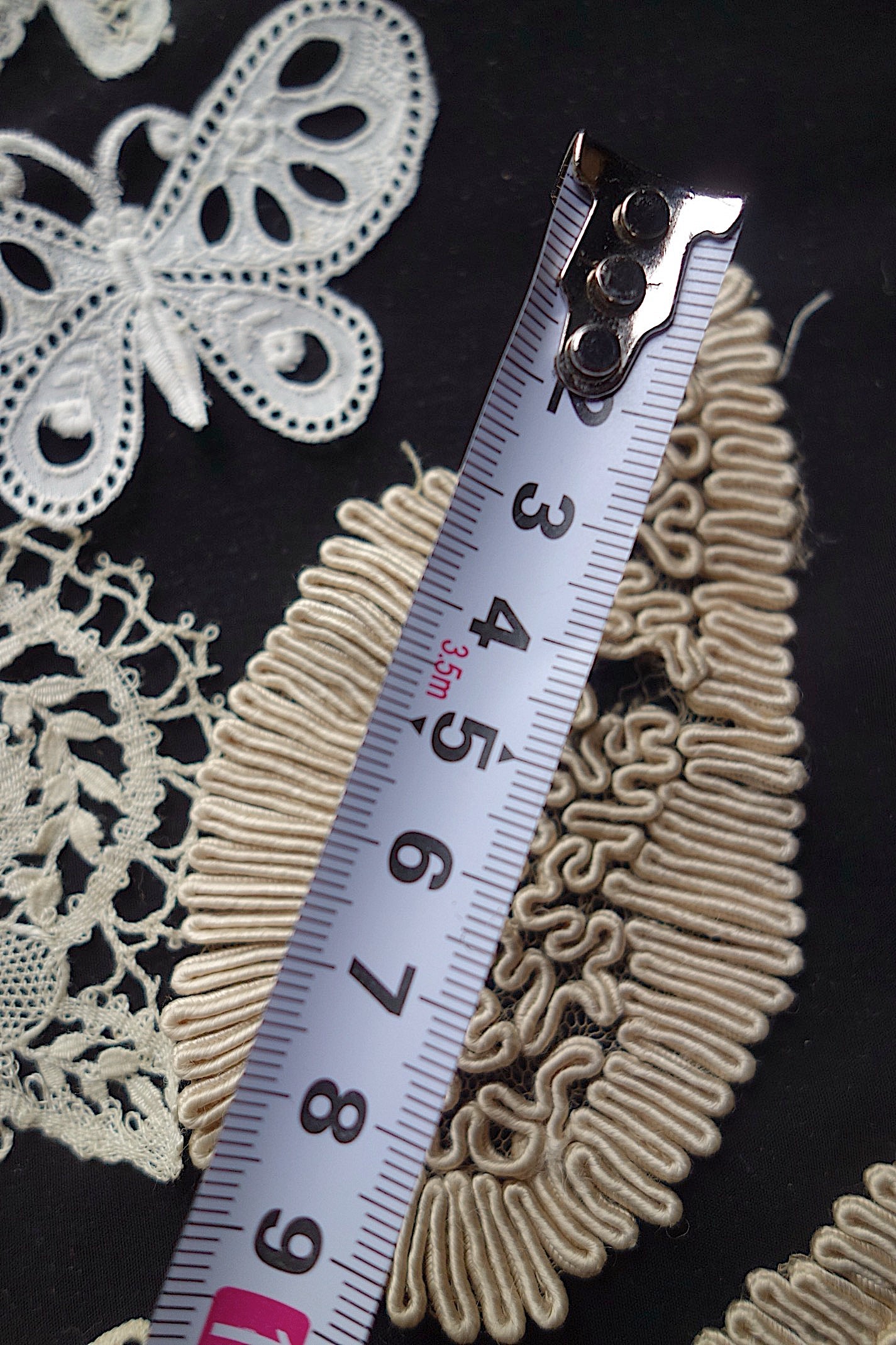 アンティークレース モチーフlots2