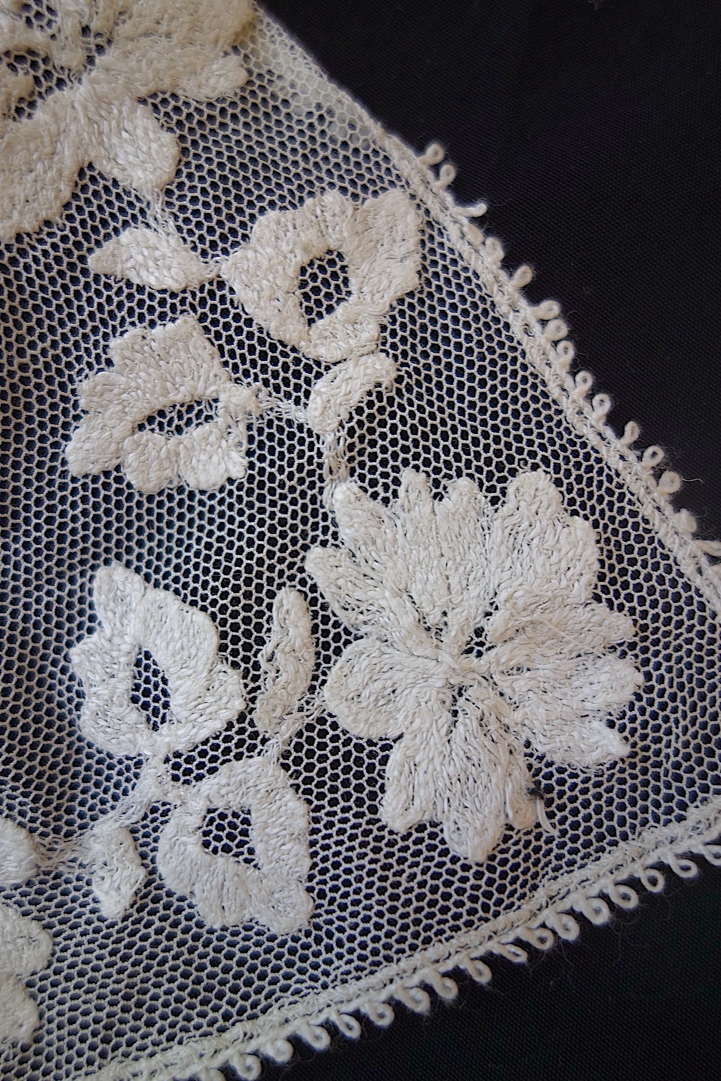 アンティークレース 刺繍レースハギレ 小さなジャボ