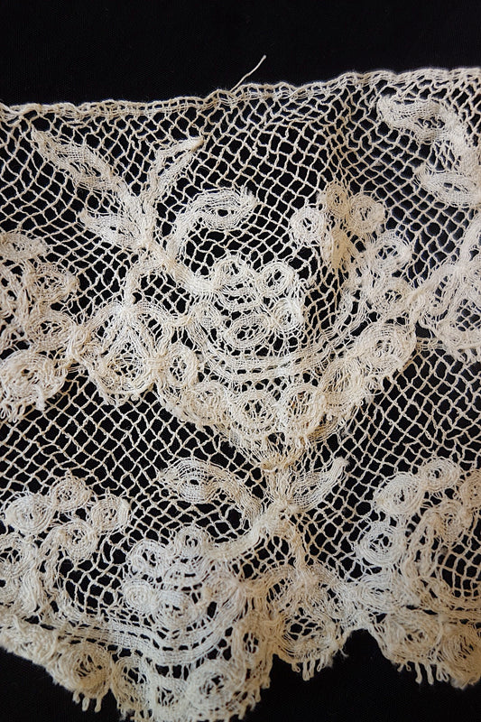 アンティークレース 2種