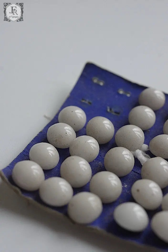 アンティークボタン antique bouton .FR a l'epoque