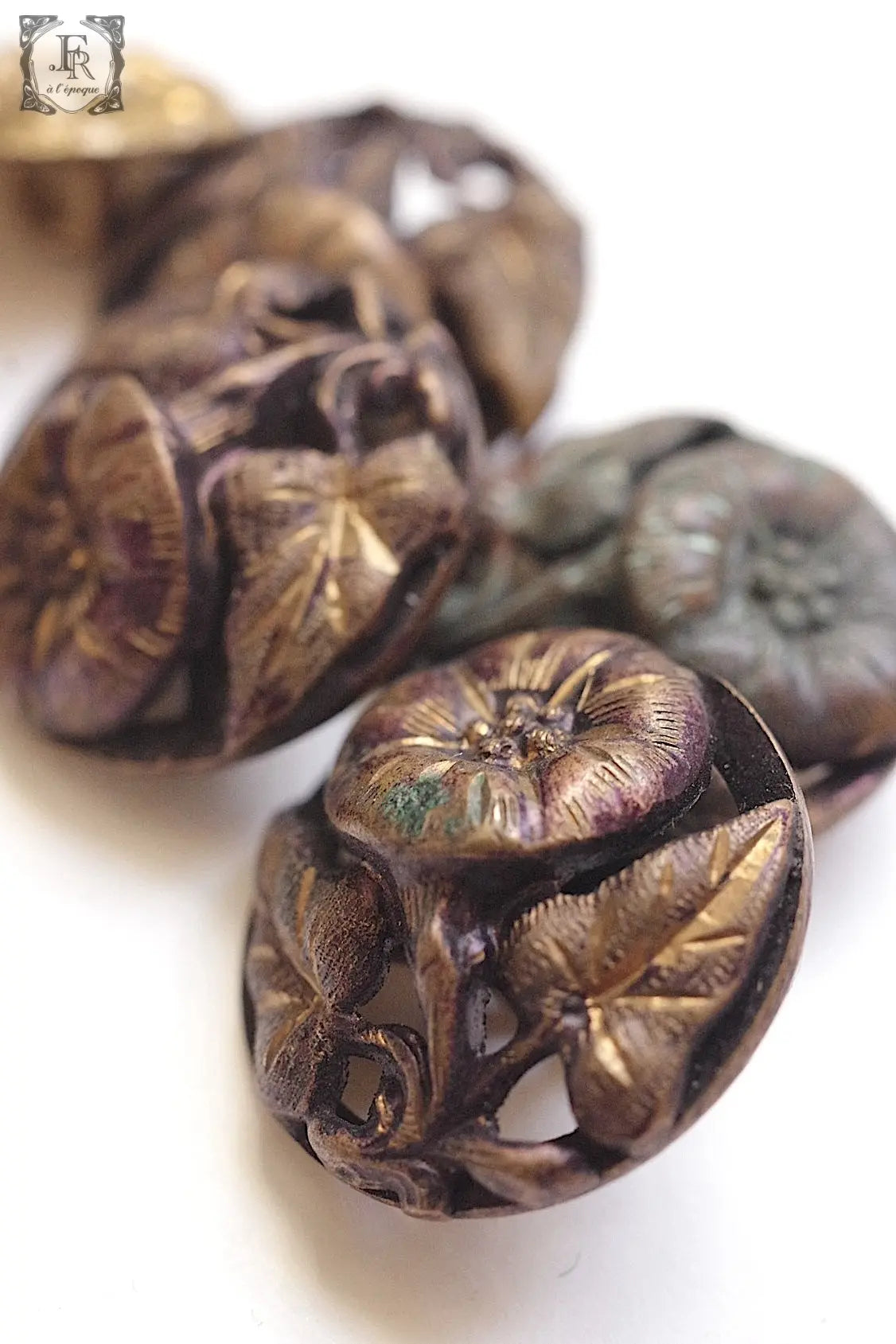 アンティークボタン antique boutons lots1 .FR a l'epoque