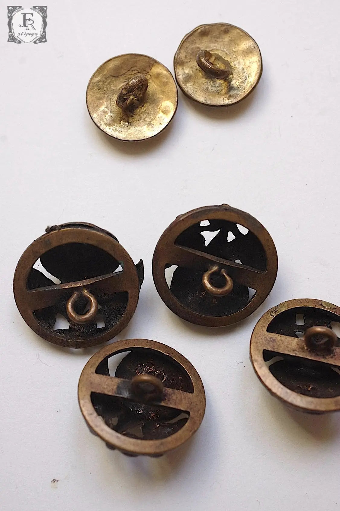 アンティークボタン antique boutons lots1 .FR a l'epoque