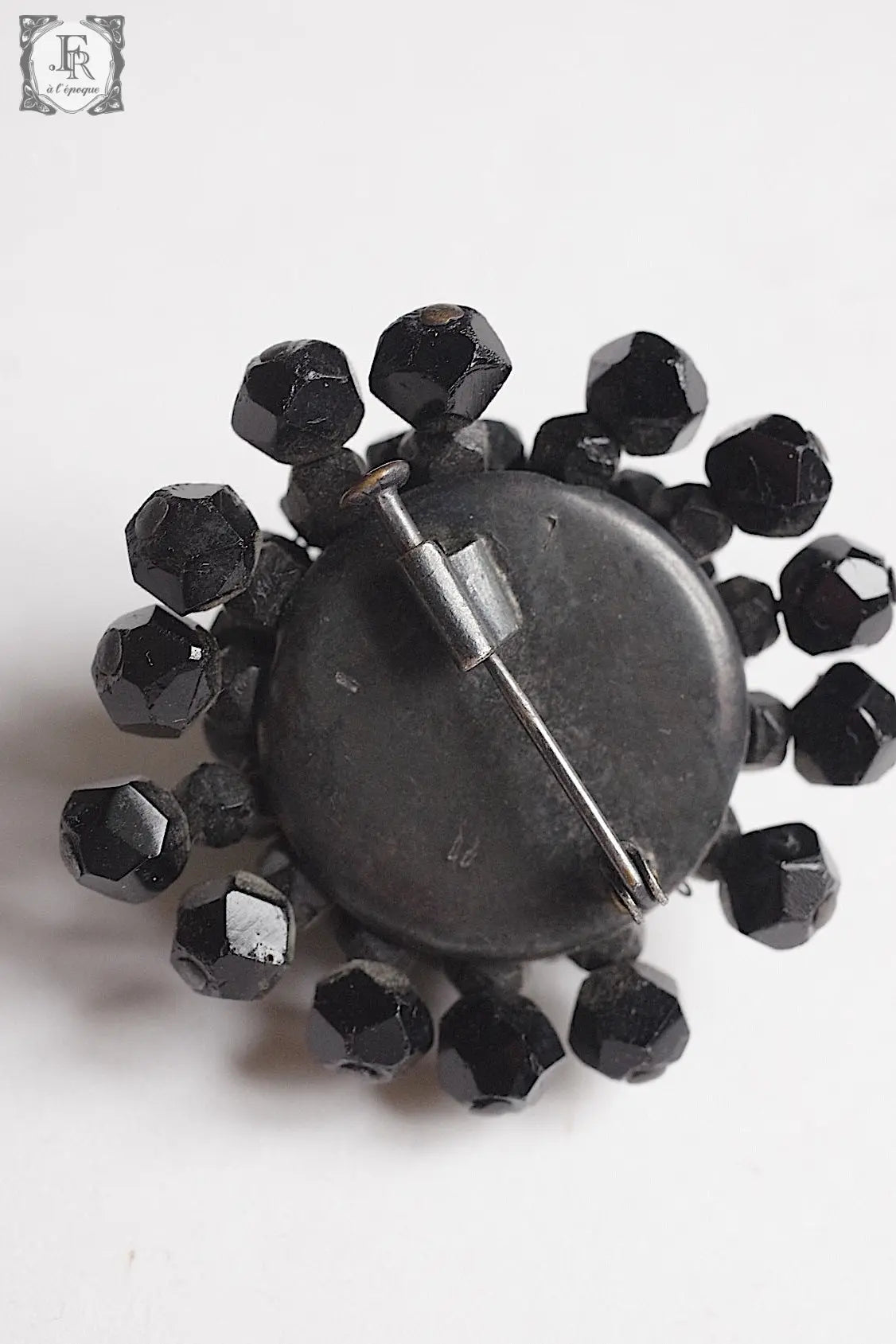 アンティークブローチ antique broche フレンチジェット .FR a l'epoque