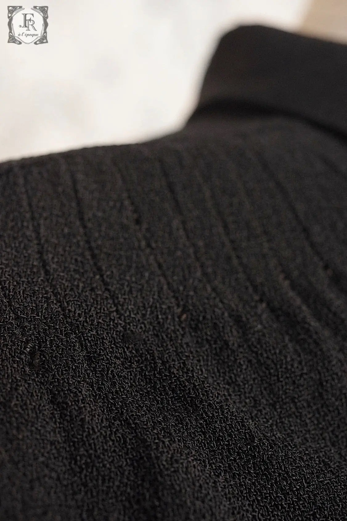 アンティークトップス antique chemisier くろ .FR a l'epoque