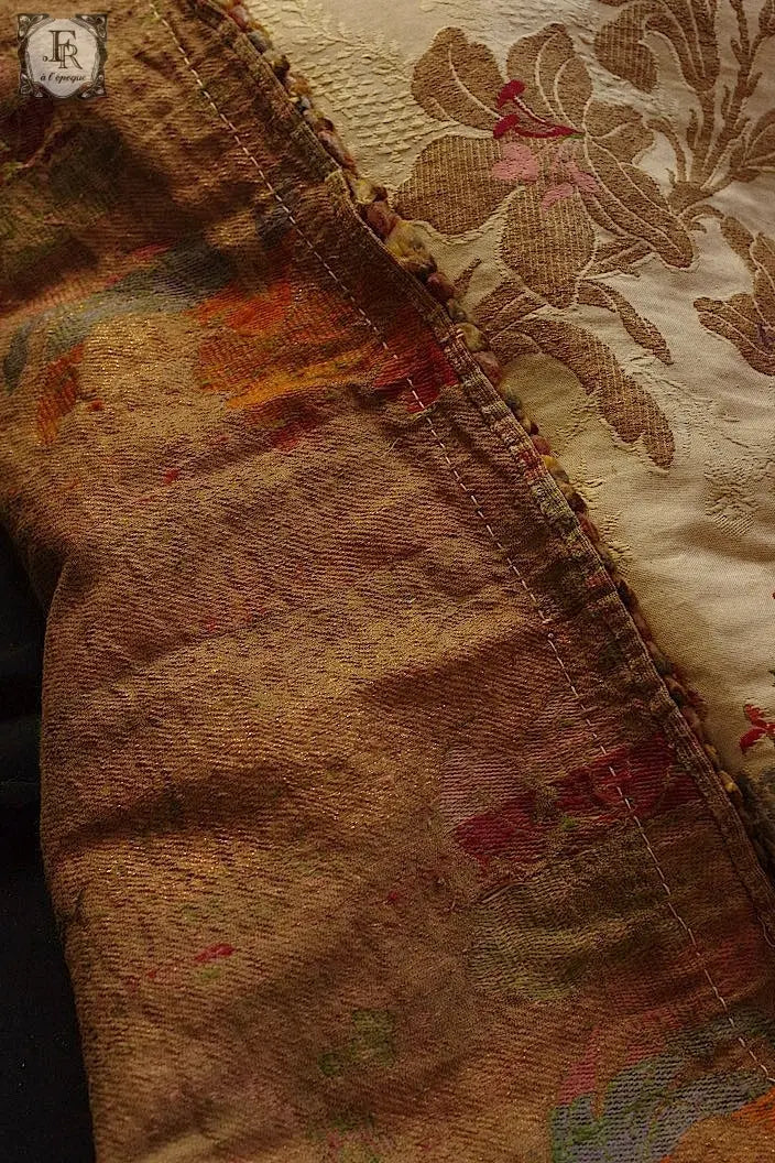 アンティーク生地 antique cloth インテリアクロス メタル糸刺繍 .FR a l'epoque