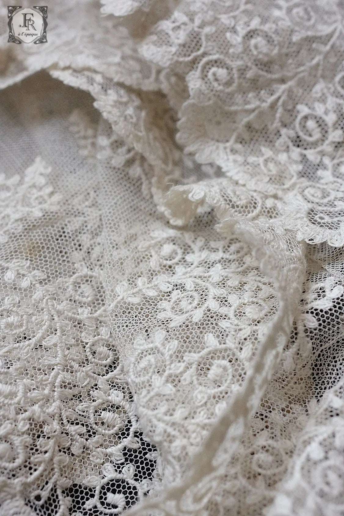 アンティークレース antique dentelle .FR a l'epoque