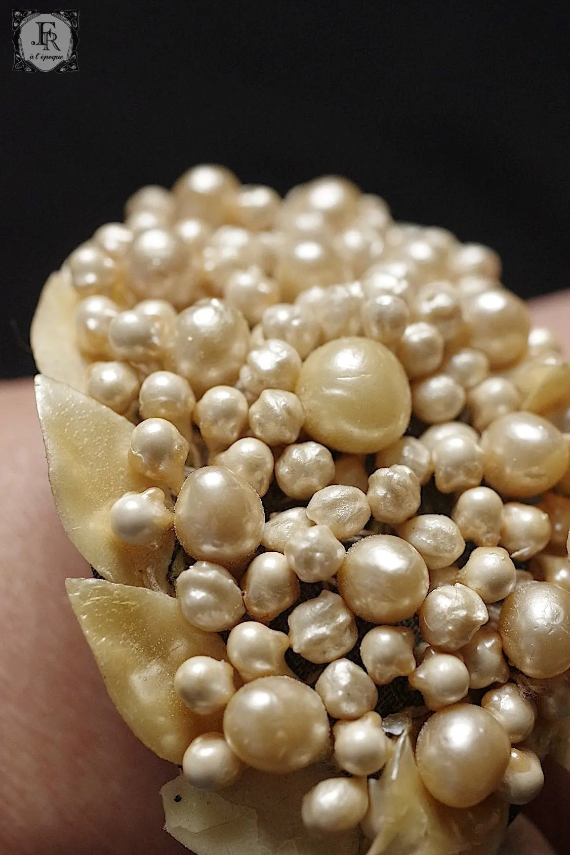 アンティークブレスレット antiqur bracelet コミニョン .FR a l'epoque