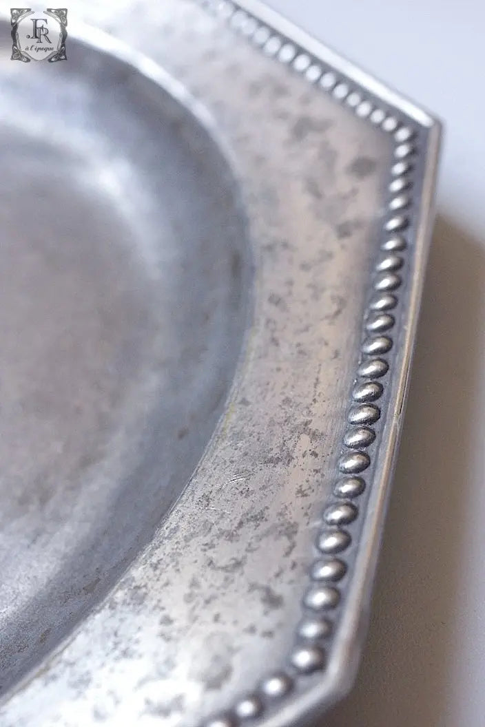 アンティーク皿 assiette ancienne ピューター .FR a l'epoque
