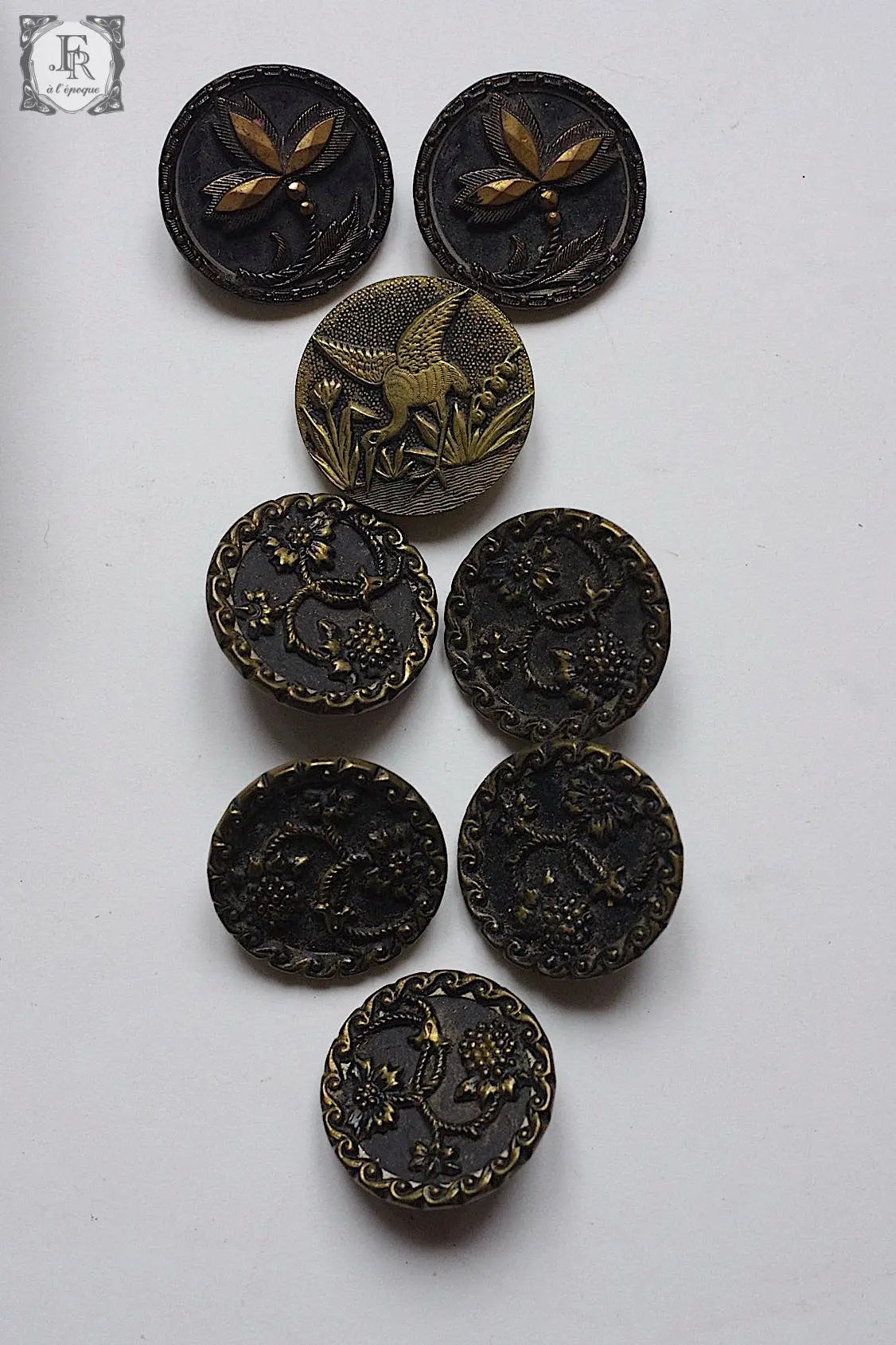 アンティークボタン boutons antique 1 .FR a l'epoque