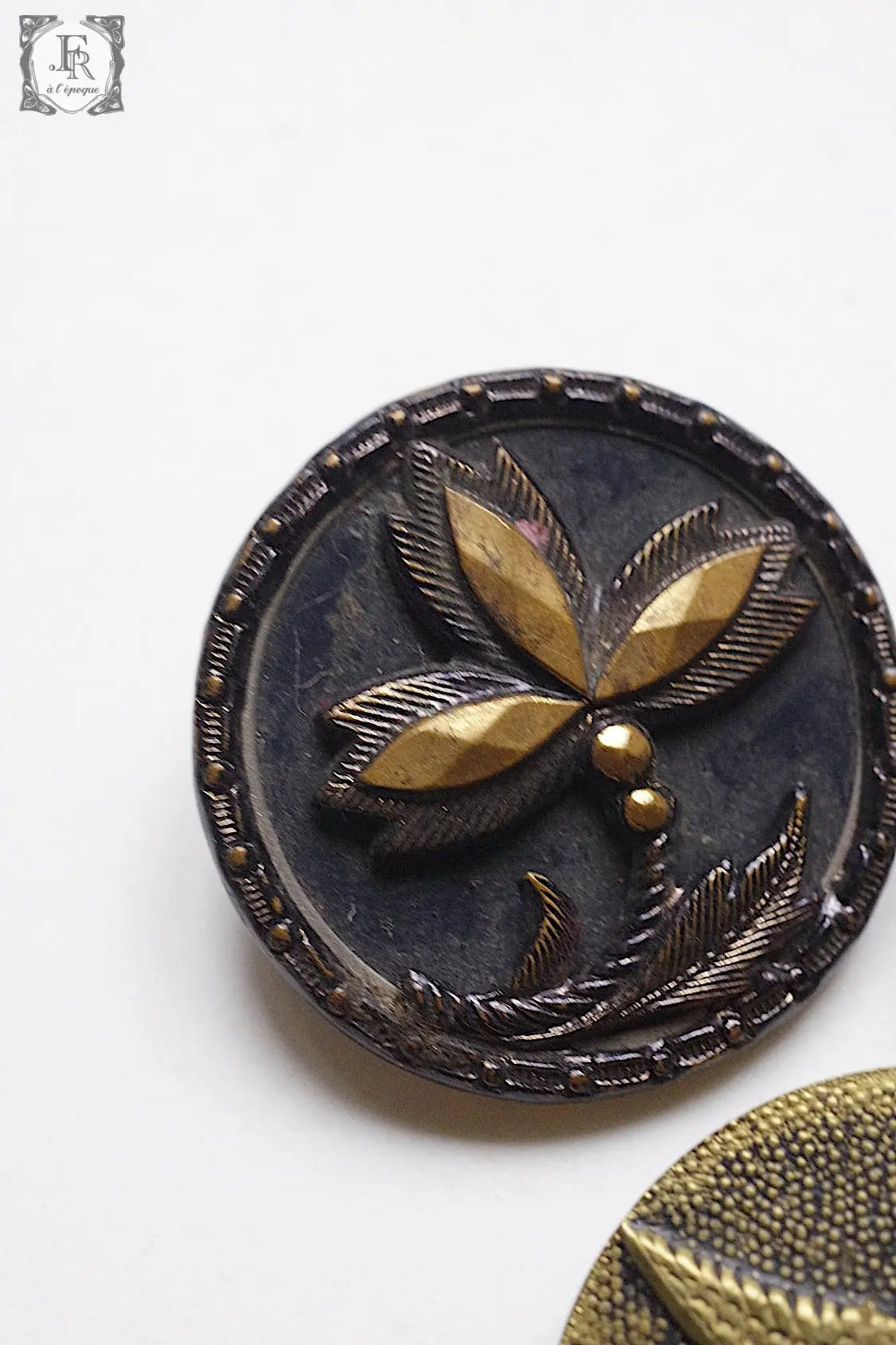 アンティークボタン boutons antique 1 .FR a l'epoque