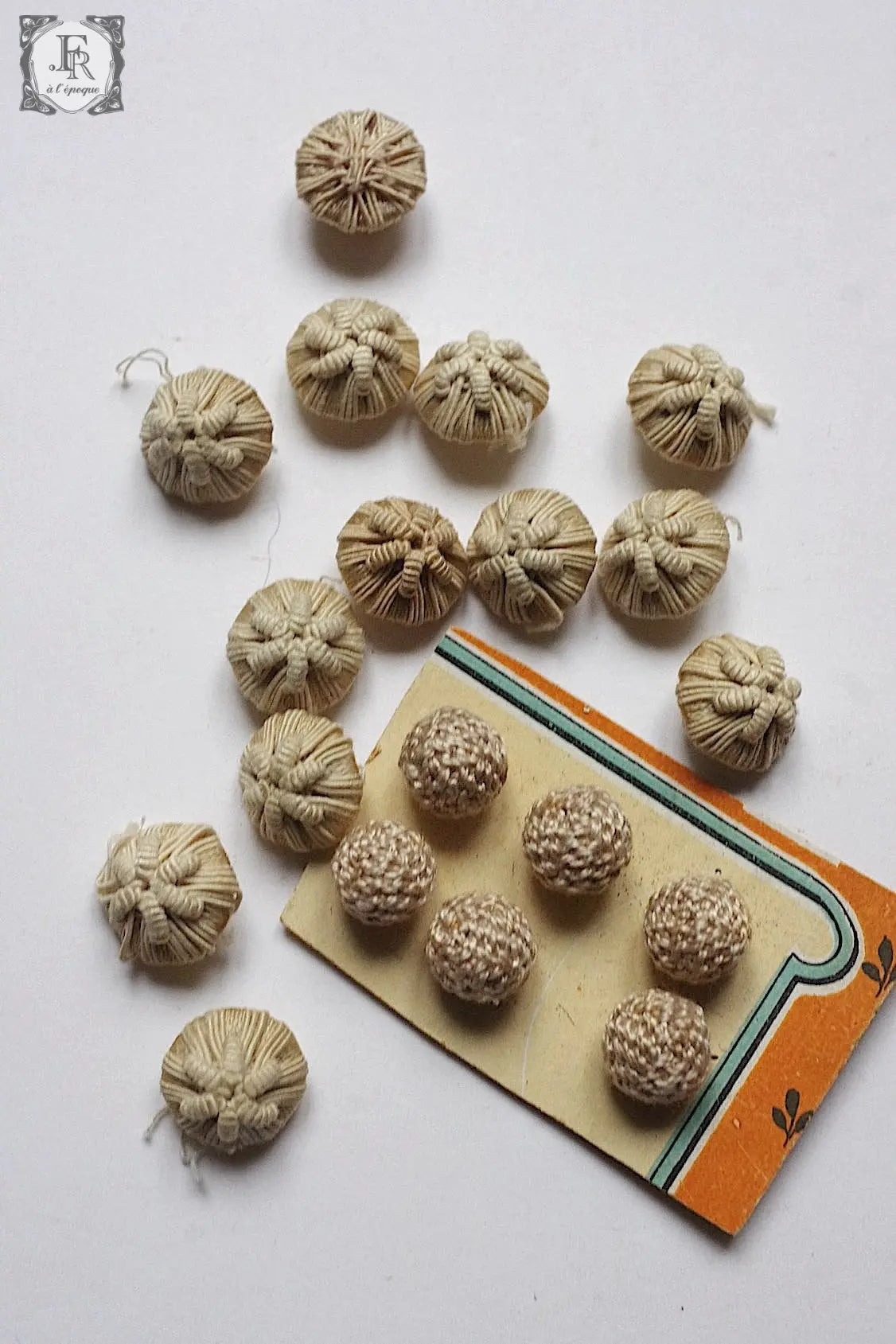 アンティークボタン boutons antique 2 .FR a l'epoque