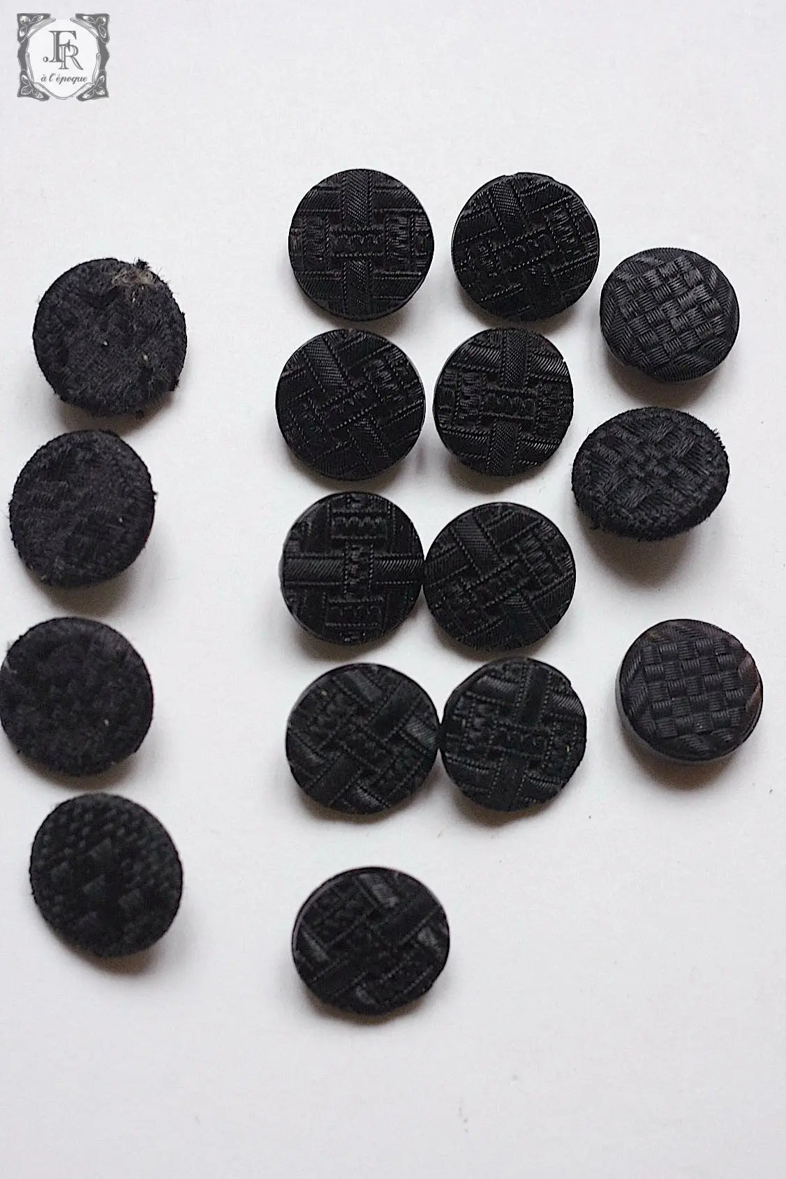 アンティークボタン boutons antique 3 .FR a l'epoque