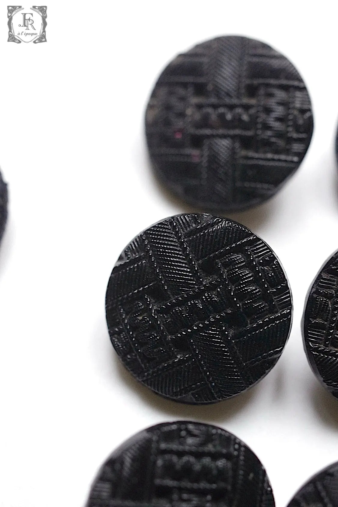 アンティークボタン boutons antique 3 .FR a l'epoque