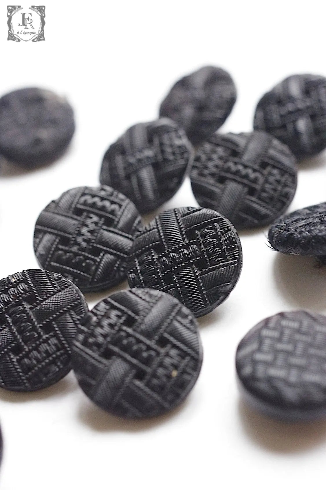 アンティークボタン boutons antique 3 .FR a l'epoque