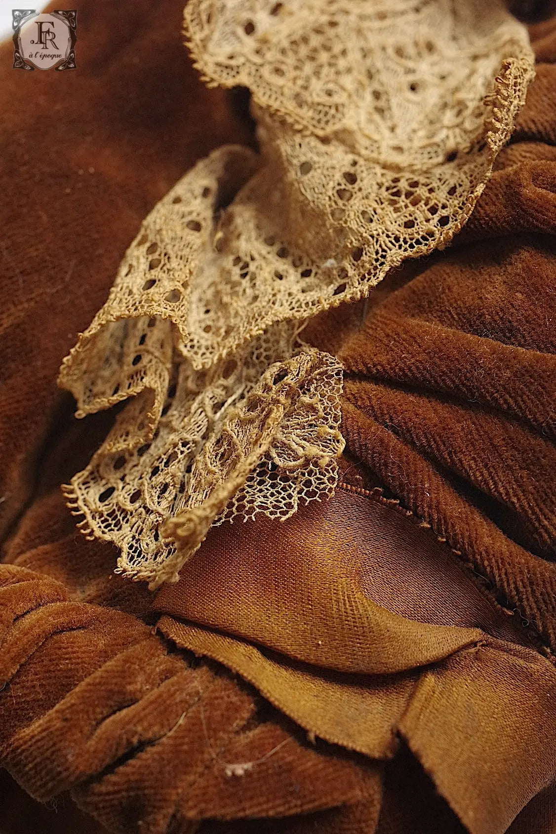 アンティーク帽子ドール用 chapeau de poupée antique3 .FR a l'epoque