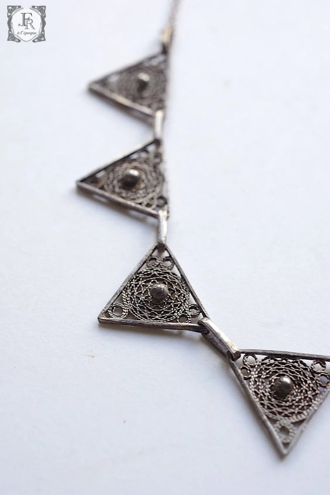 アンティークペンダント collier antique 三角 .FR a l'epoque