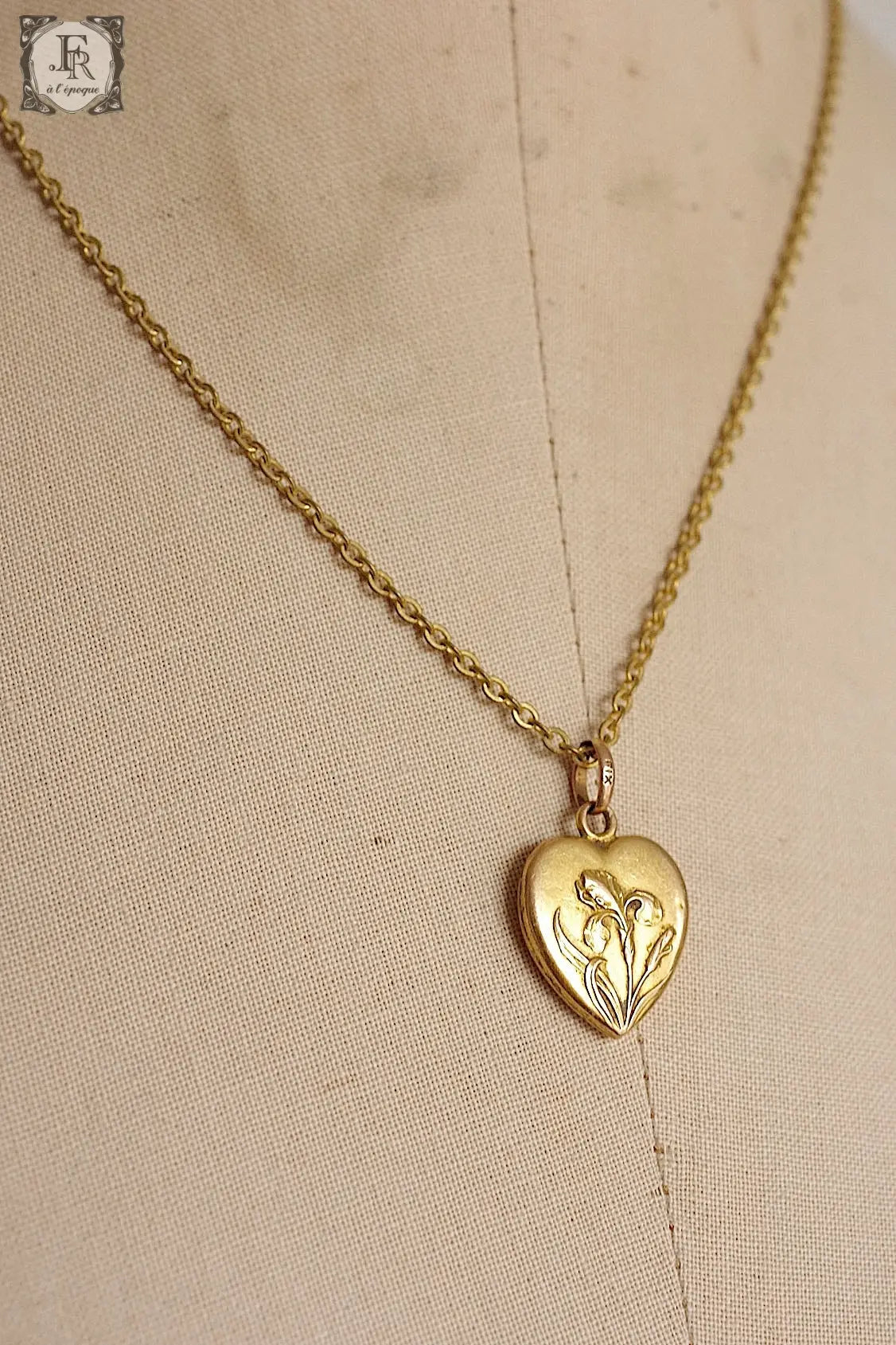 アンティークペンダント collier antique ハート .FR a l'epoque