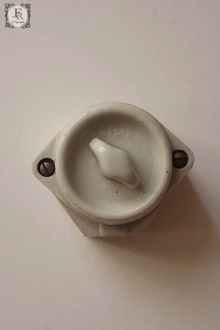 フランスアンティークスイッチ