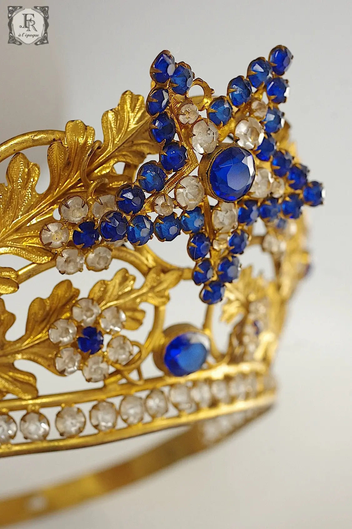 アンティークティアラ couronne antique .FR a l'epoque