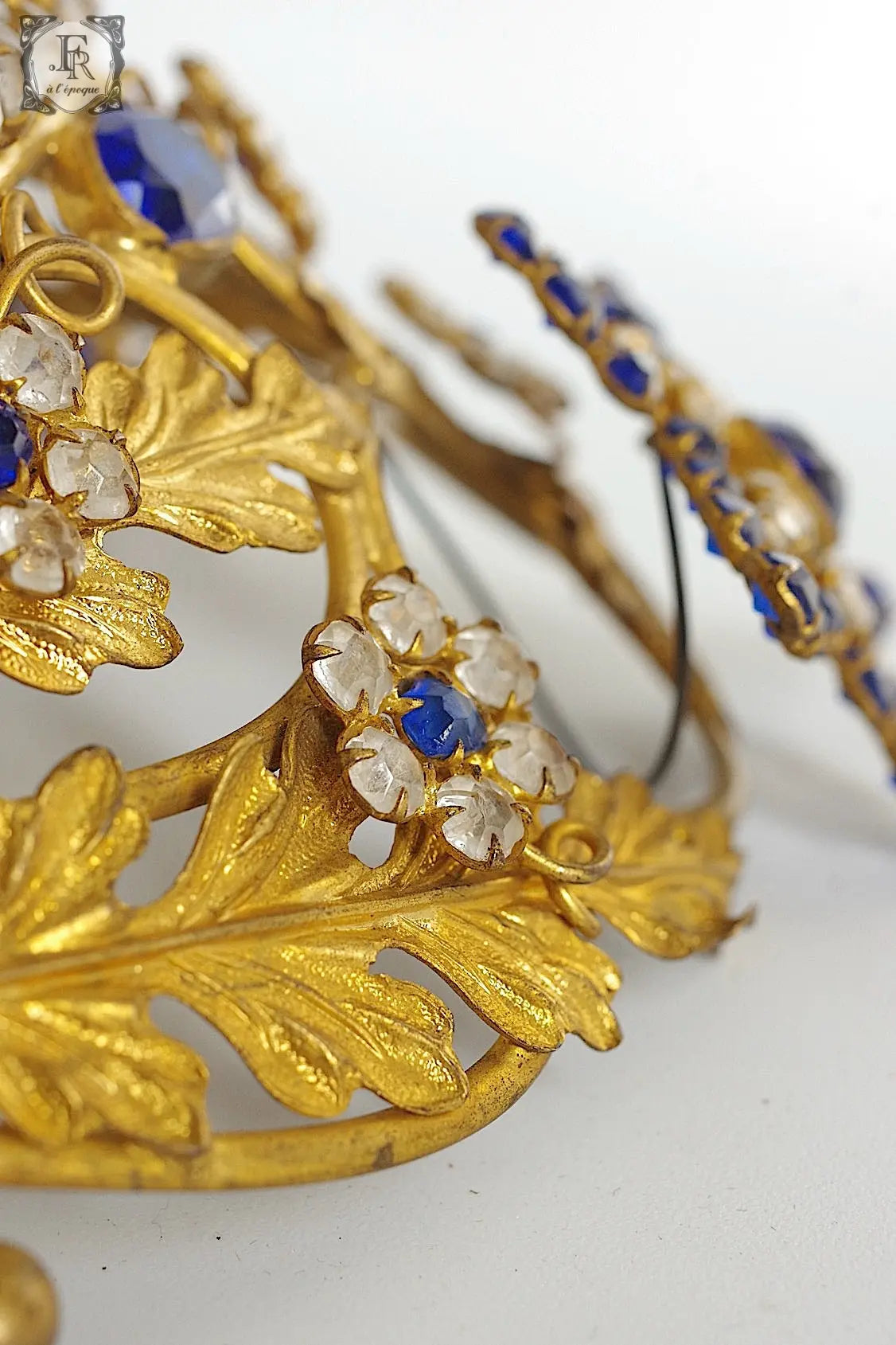 アンティークティアラ couronne antique .FR a l'epoque