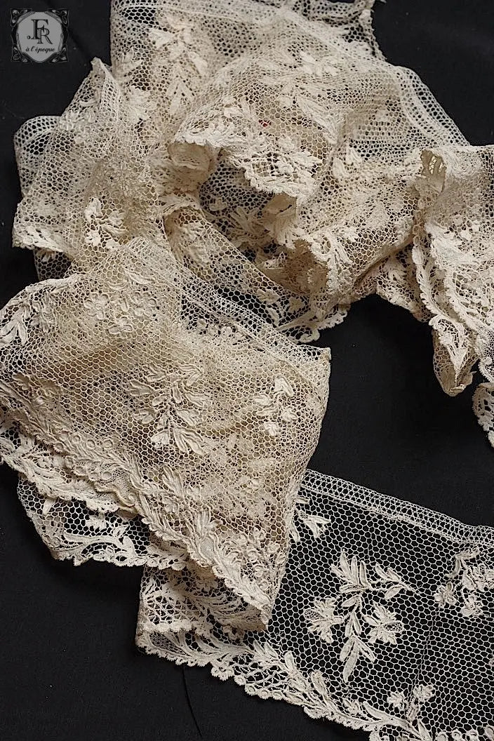 フランスアンティークレース