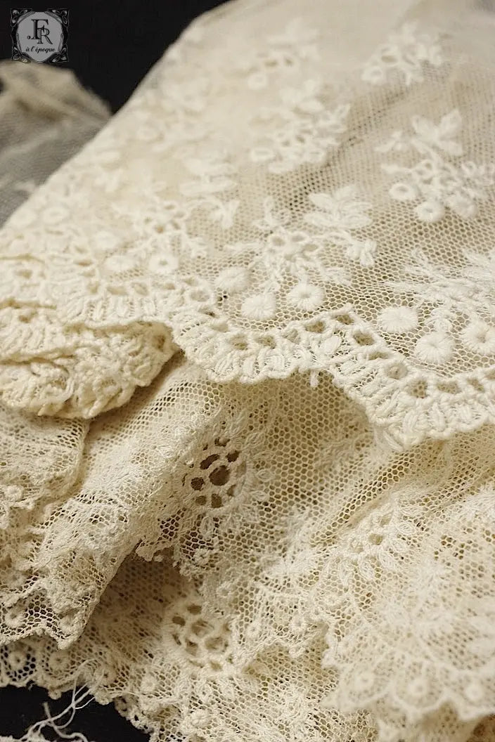 アンティークレース dentelle ancienne 140cm 360cm .FR a l'epoque