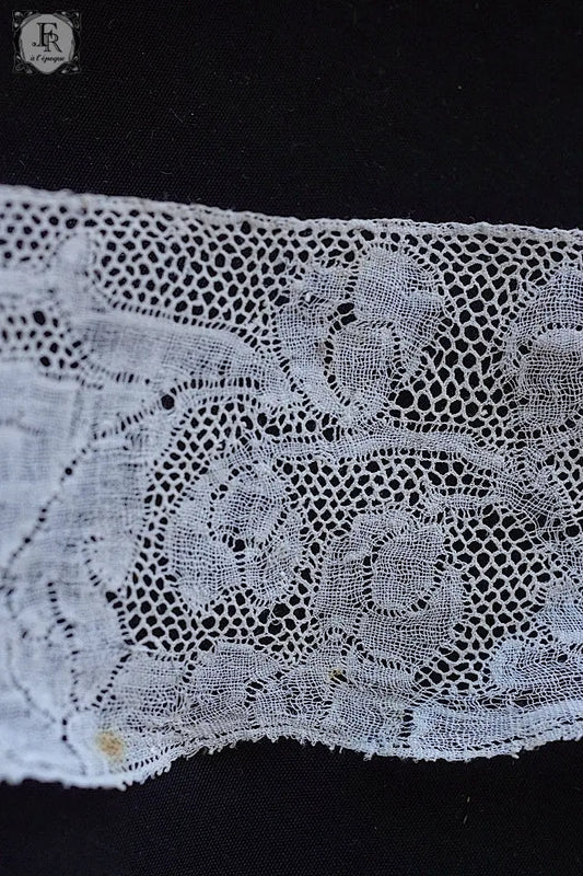 アンティークレース dentelle ancienne 177cm .FR a l'epoque