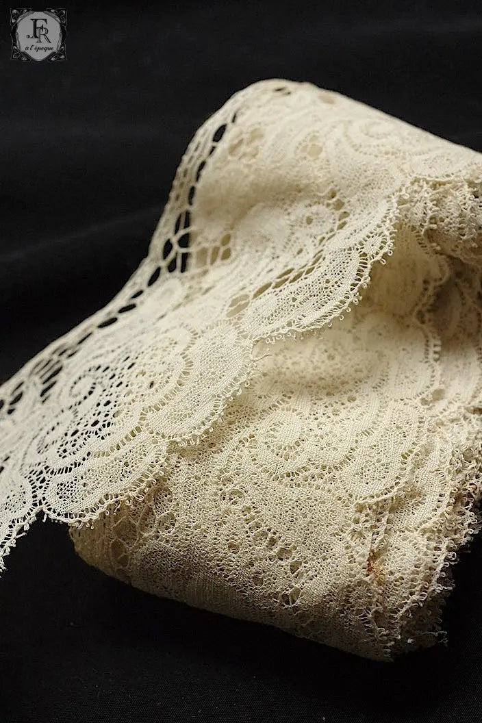 アンティークレース dentelle ancienne 480cm .FR a l'epoque