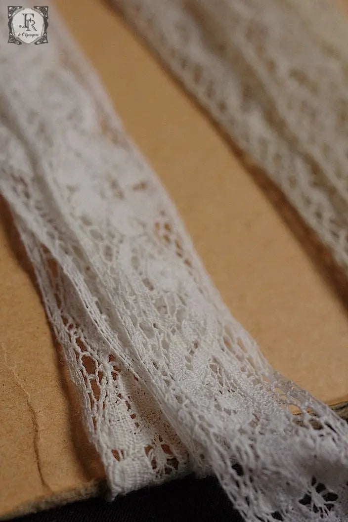 アンティークレース dentelle ancienne 4本 .FR a l'epoque
