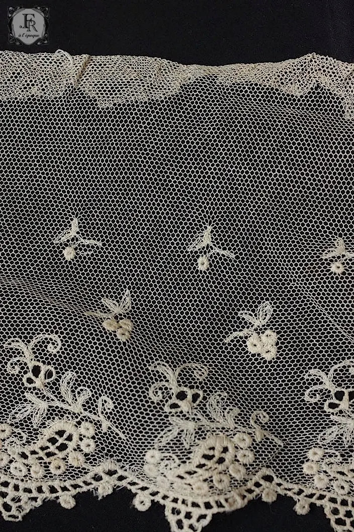 アンティークレース dentelle ancienne 730cm .FR a l'epoque