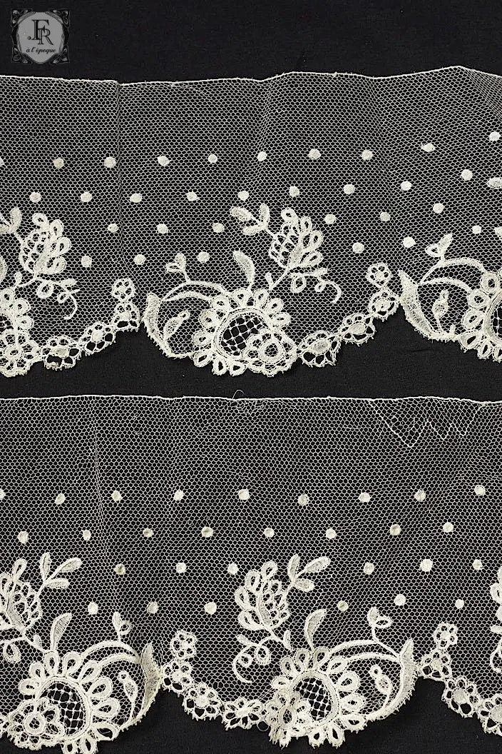 アンティークレース dentelle ancienne 80cm 114cm .FR a l'epoque